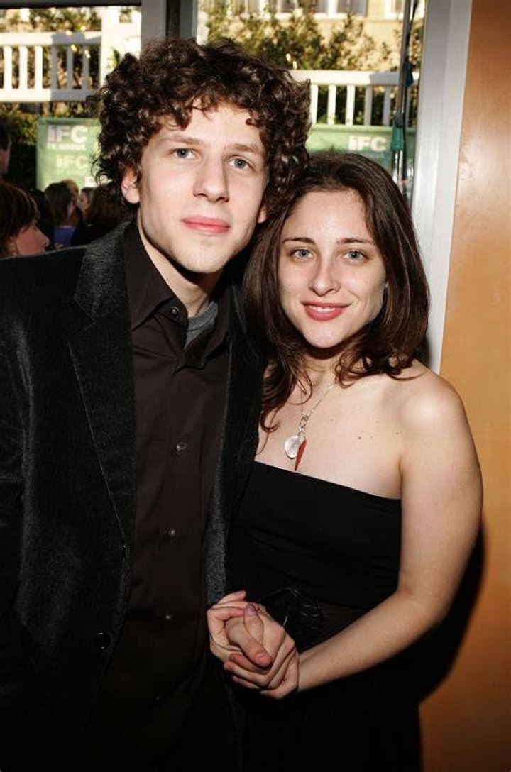 Anna Strout's Wiki Wedding,Partner,Salary,Kids,Married,Parents,Affair