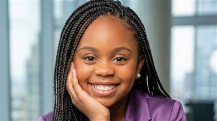 Dee Dee Davis Salary, Net worth, Bio, Ethnicity, Age Networth and Salary